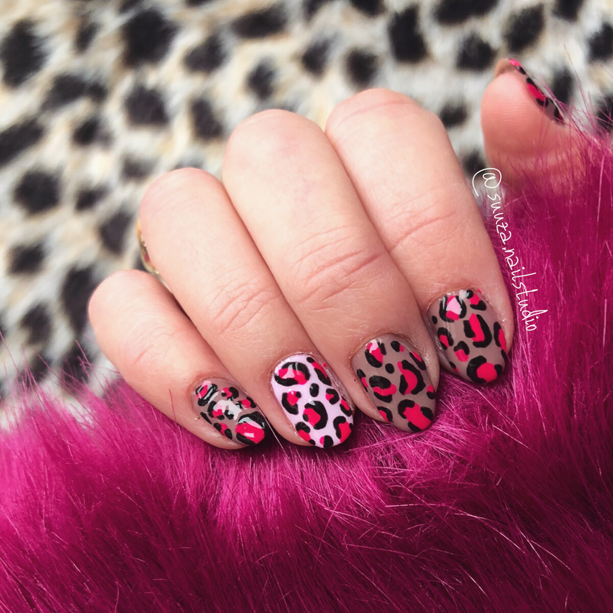 Leopard nail art - hand painted